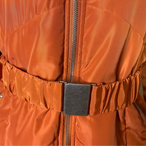 Belted Puffer Jacket Size M - Picture 6 of 13